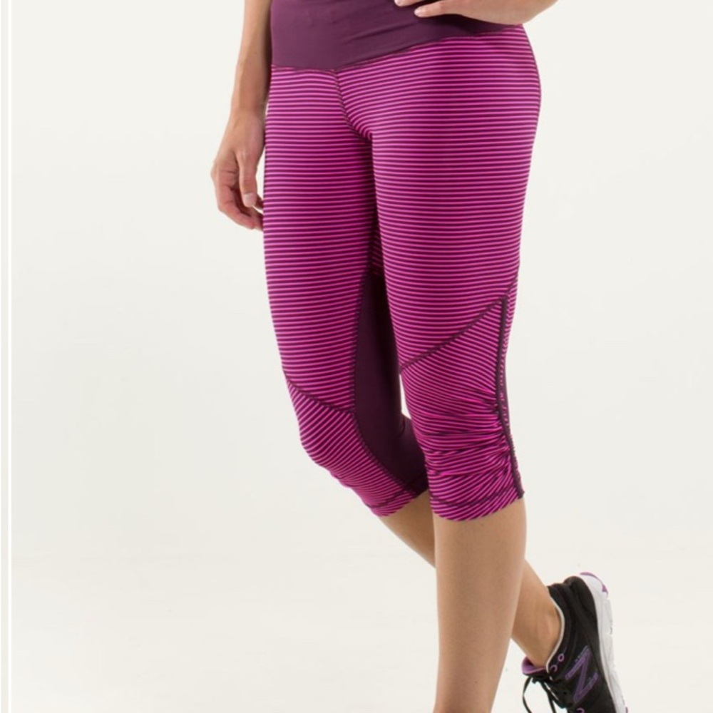 Lululemon run for your life crop like new size 8 raspberry glo light